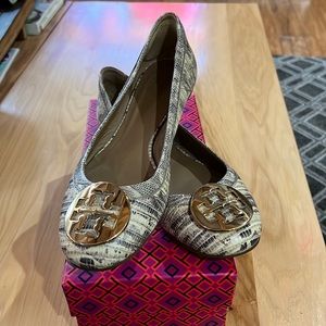 Tory Burch flats Many miles left in these flats barely used 6.5